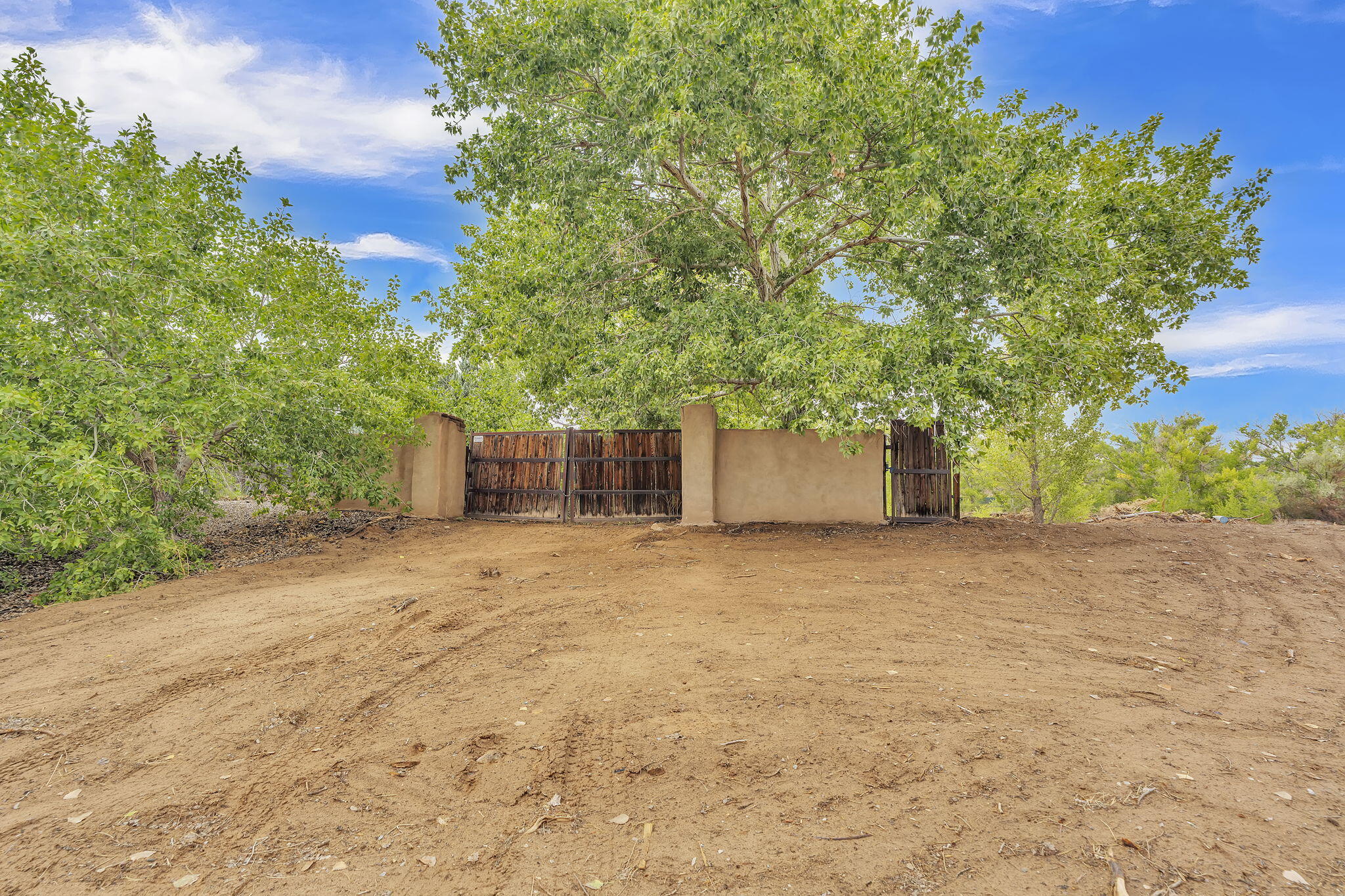 Photo 4 of Land for sale at 1581 Sichler Rd, Los Lunas, NM 87031 | MLS# 1111691 | Listing updated on 2026-09-29