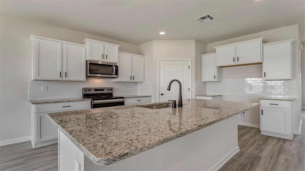Photo 4 of Sale Pending at 2794 Lakeshore Vista Blvd, Slidell, LA 70461 | MLS# 2579403 | Listing updated on 2026-09-29