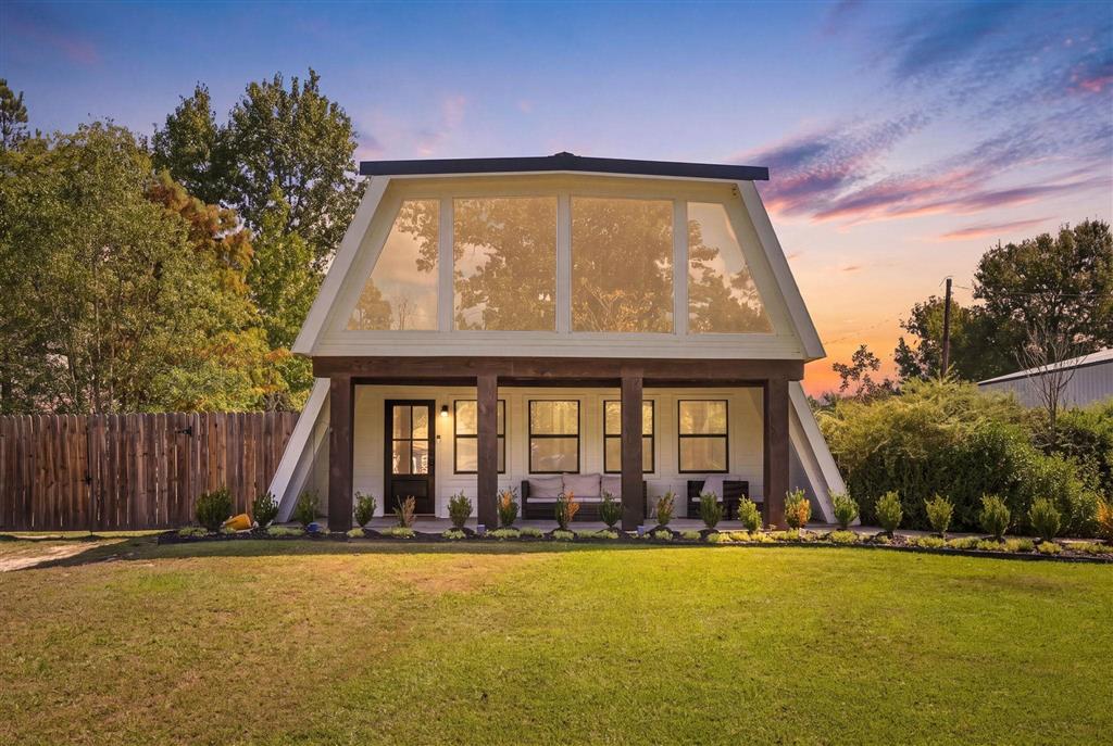 620 Donna Drive — photo 2