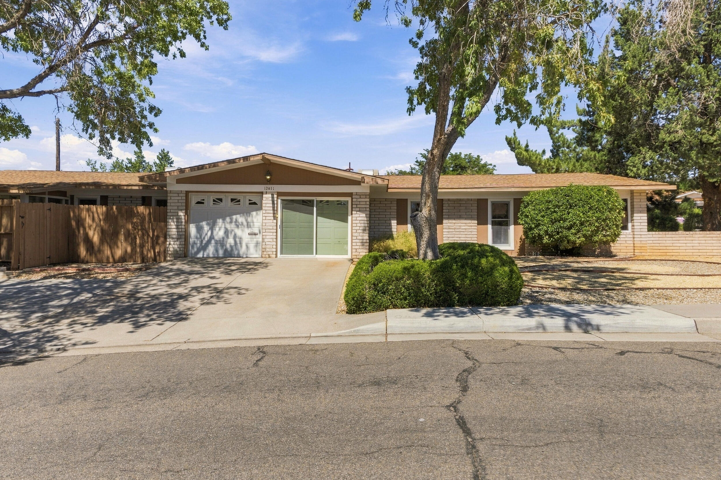 Photo 1 of Single family home for sale at 1001 Upland Ct Ne, Albuquerque, NM 87112 | MLS# 1111767 | Listing updated on 2026-10-04