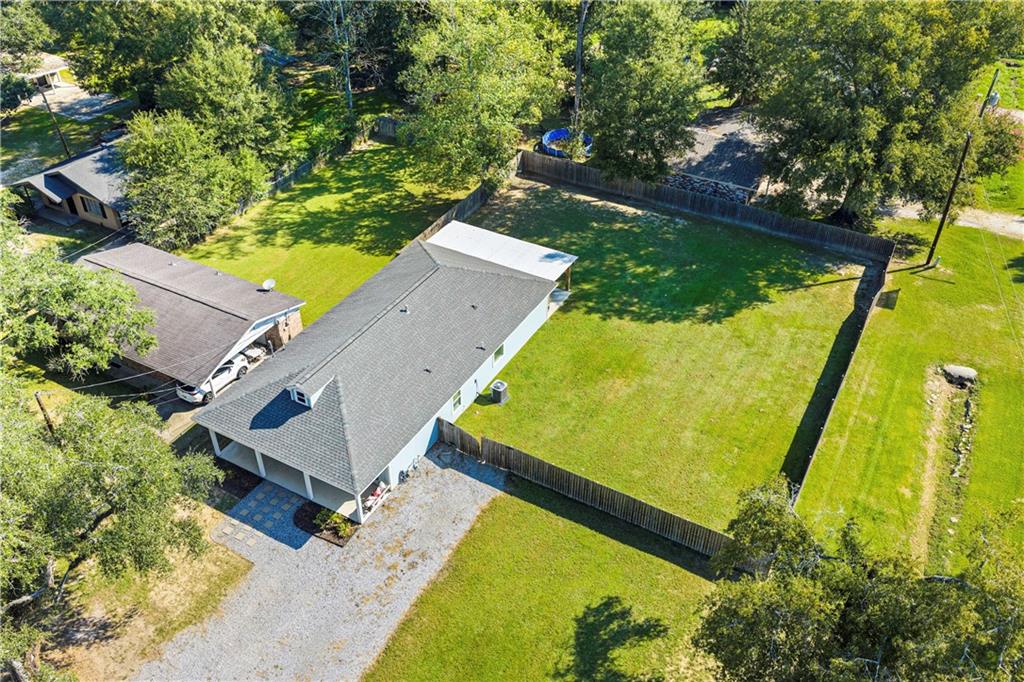 Photo 2 of Single family home for sale at 210 N 2nd Street, Ponchatoula, LA 70454 | MLS# 2579711 | Listing updated on 2026-10-01