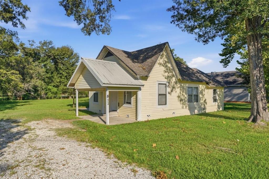 811 Live Oak Street — photo 2