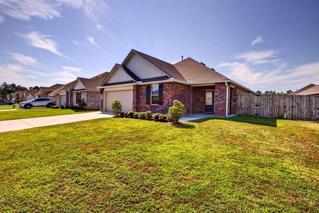Photo 2 of Single family home for sale at 30712 Akers Way, Lacombe, LA 70445 | MLS# 2579626 | Listing updated on 2026-10-02