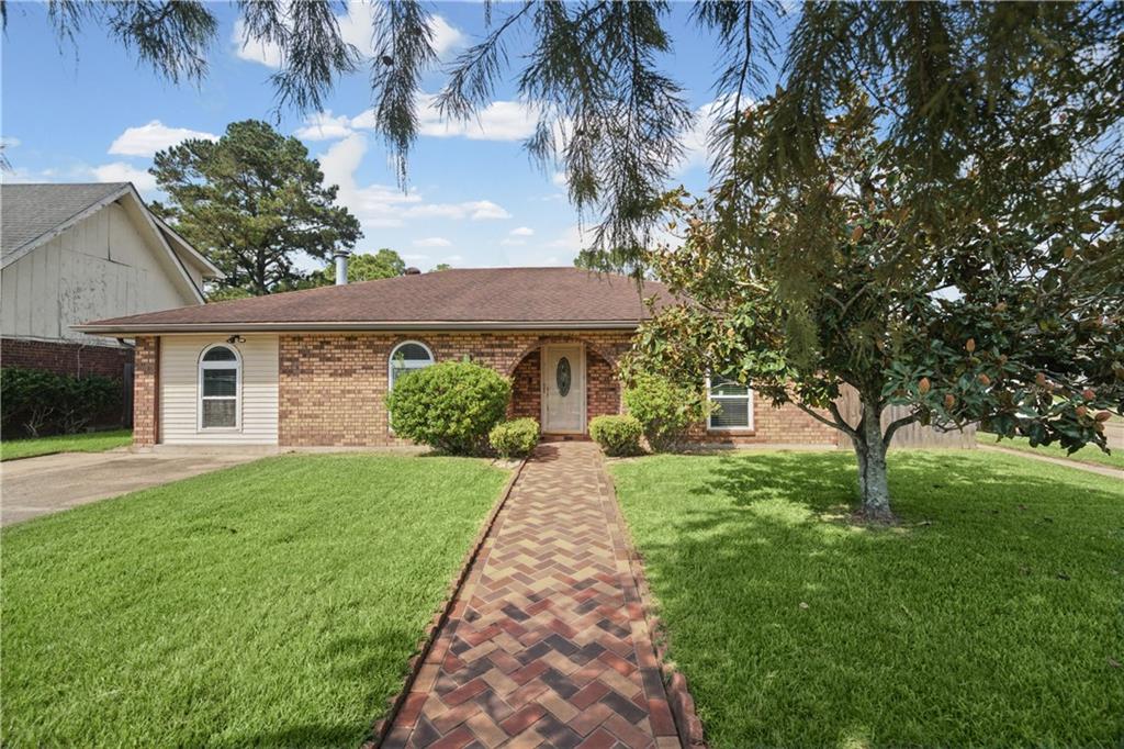 Photo 1 of Single family home for sale at 5301 Alpaca Dr, Marrero, LA 70072 | MLS# 2579546 | Listing updated on 2026-10-18