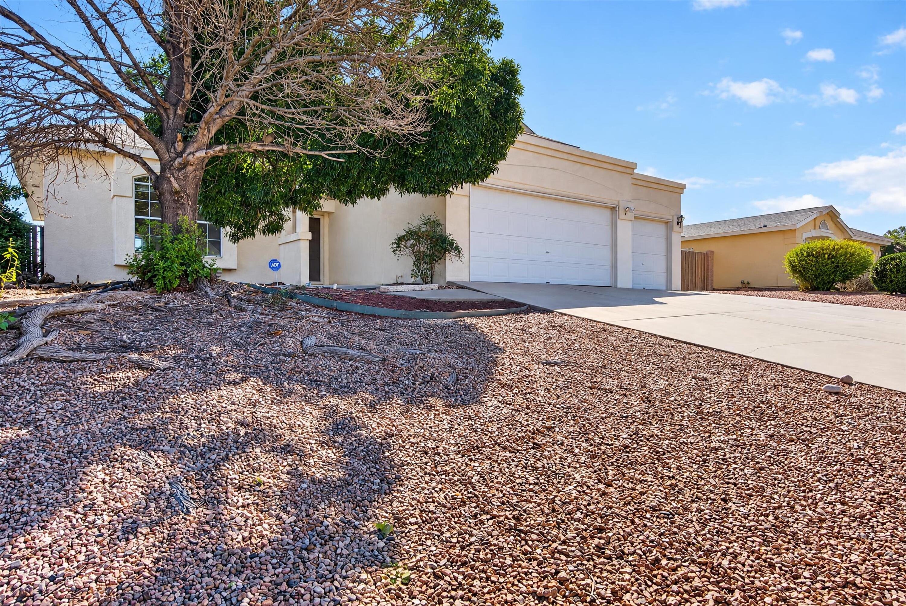 Photo 3 of Single family home for sale at 3233 Chandra Ln SE, Rio Rancho, NM 87124 | MLS# 1111890 | Listing updated on 2026-10-02