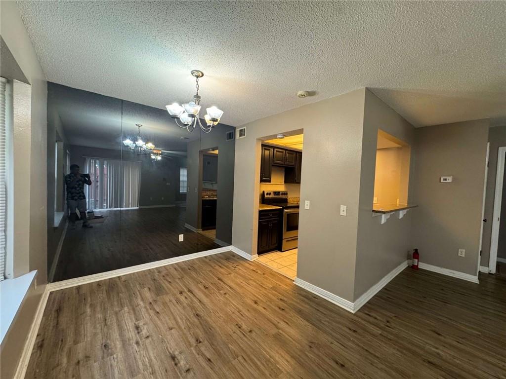 Listing Photo 5 - Condo for sale in building located at 2004 Greenpoint Dr, New Orleans, LA 70114 - Unit #2004