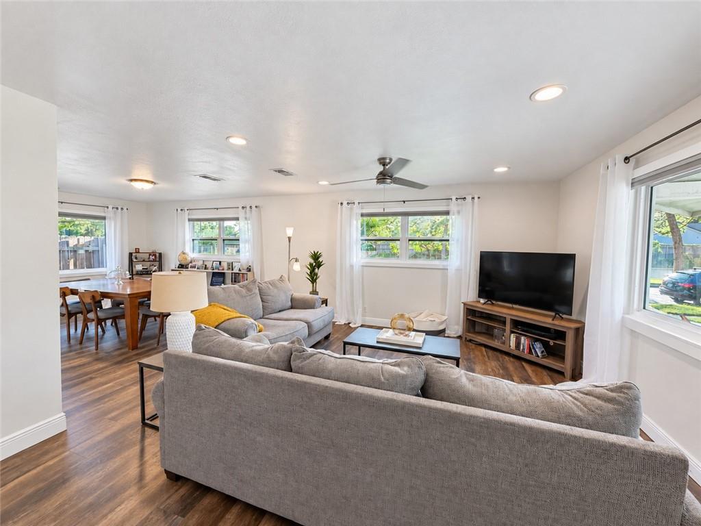 Photo 4 of Single family home for sale at 1905 Generes Dr, Harahan, LA 70123 | MLS# 2580006 | Listing updated on 2026-10-03