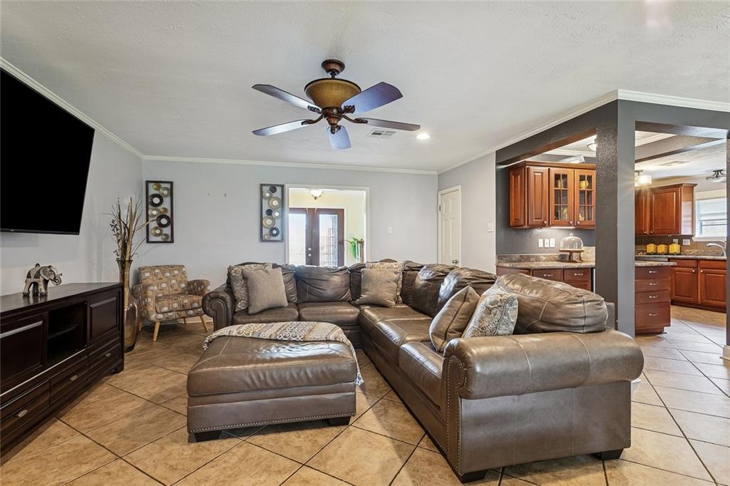 Photo 3 of Single family home for sale at 19 Madera Ct, Kenner, LA 70065 | MLS# 2580013 | Listing updated on 2026-10-08