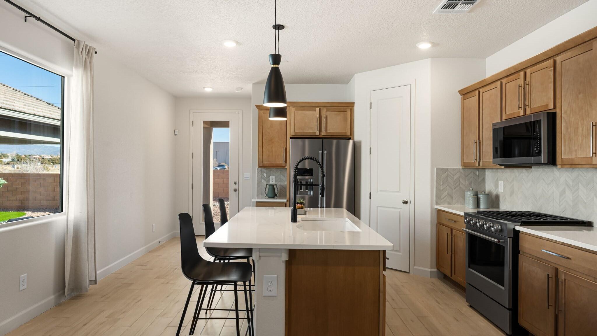 Photo 4 of Single family home for sale at 1440 Calle Breve St NW, Los Lunas, NM 87031 | MLS# 1111970 | Listing updated on 2026-10-04