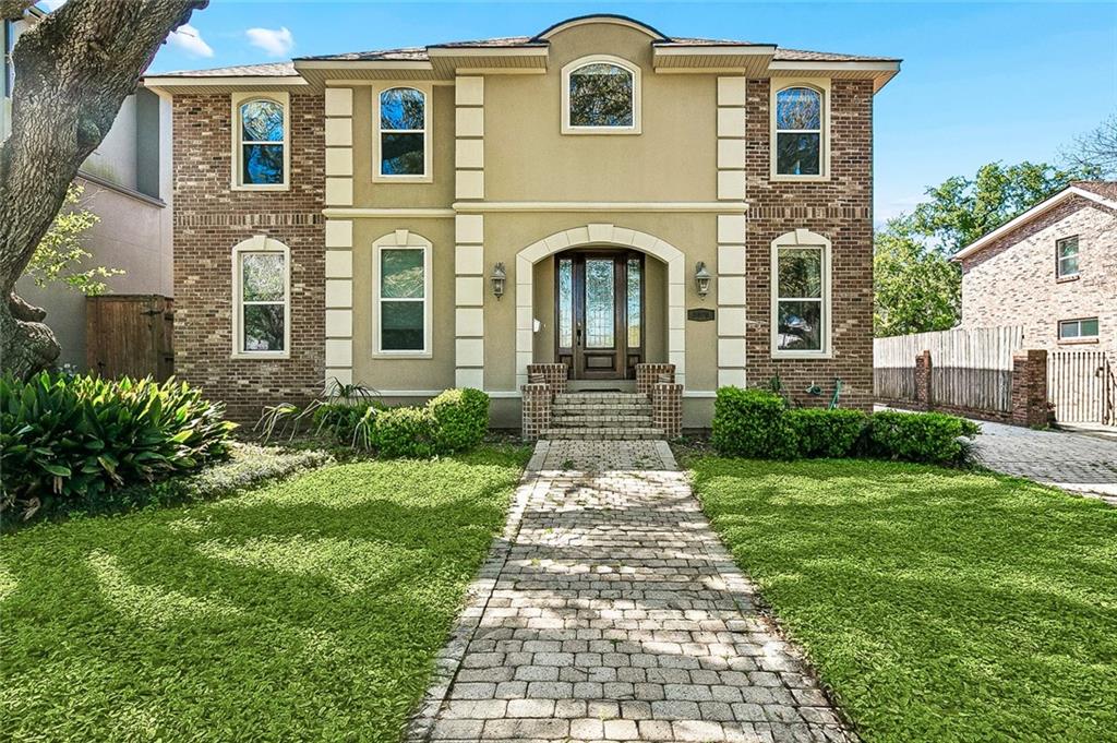 Photo 1 of Single family home for sale at 5876 Fleur De Lis Dr, New Orleans, LA 70124 | MLS# 2579675 | Listing updated on 2026-10-05