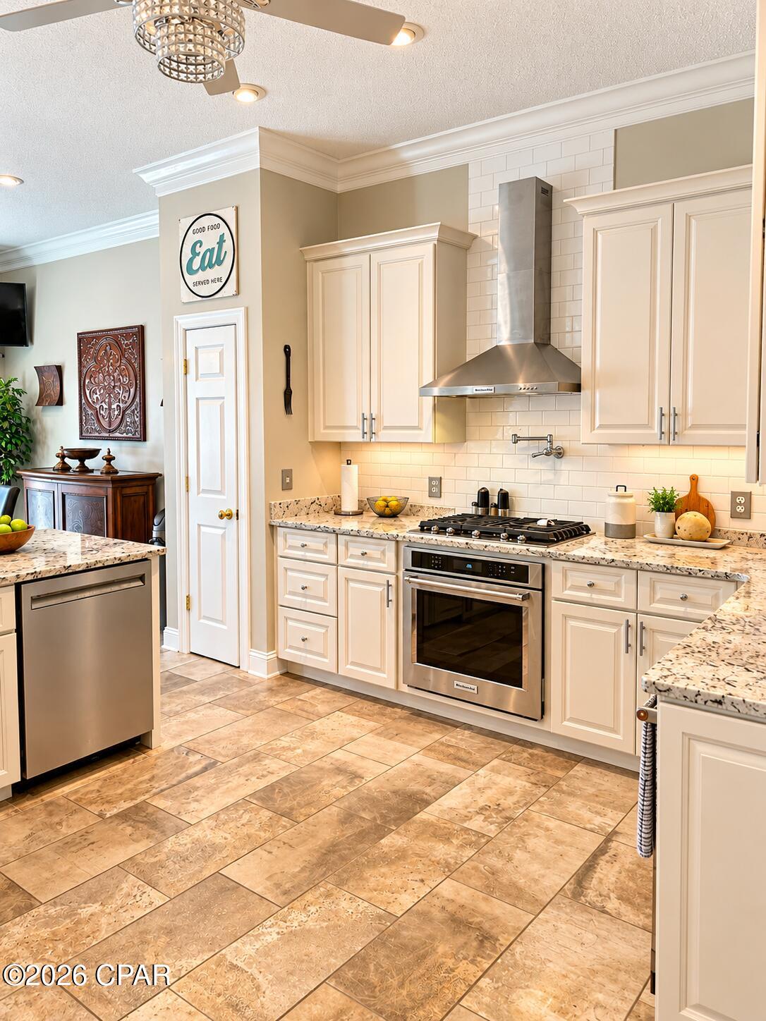 817 Dolphin Drive, Panama City Beach, FL 32408 thumbnail, photo 23 of 66