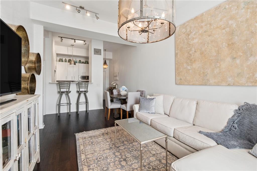 Photo 4 of Condo for sale at 448 Julia St #314, New Orleans, LA 70130 | MLS# 2579397 | Listing updated on 2026-10-06