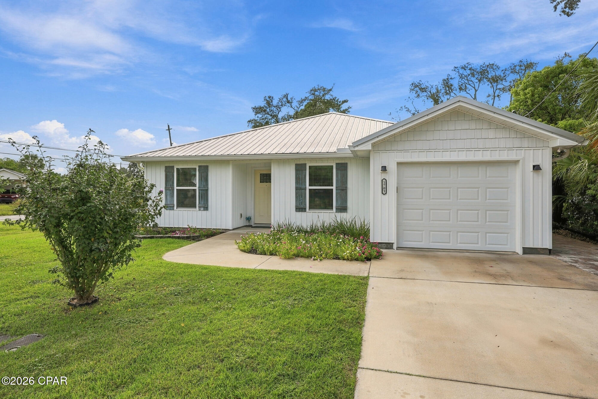 Single family home for sale at 1701 Hickory Ave, Panama City, FL 32405 | MLS# 796282