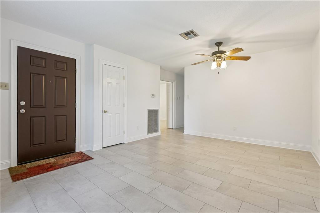 Photo 3 of Single family home for sale at 2125 Krisma St, Metairie, LA 70001 | MLS# 2580253 | Listing updated on 2026-10-06