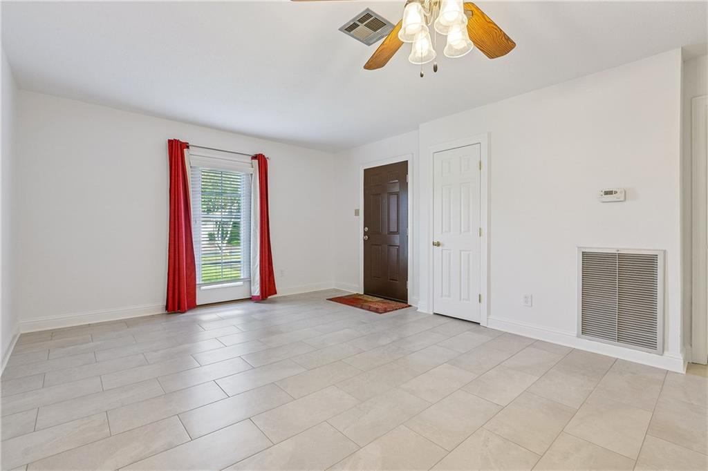 Photo 3 of Single family home for sale at 2125 Krisma St, Metairie, LA 70001 | MLS# 2580253 | Listing updated on 2026-10-06