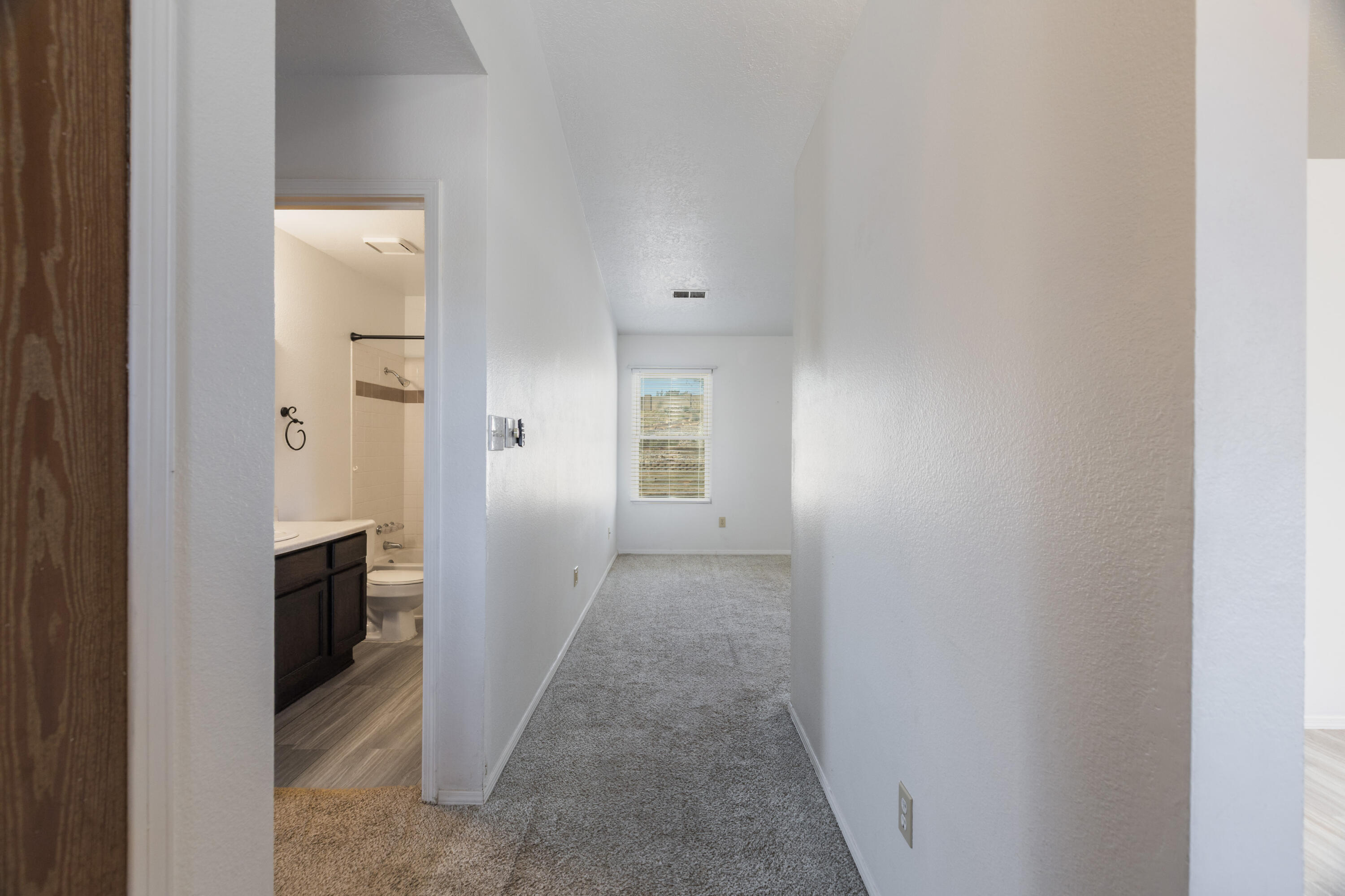 Photo 3 of Single family home for sale at 309 Asbury Rd Ne, Rio Rancho, NM 87124 | MLS# 1112000 | Listing updated on 2026-10-05