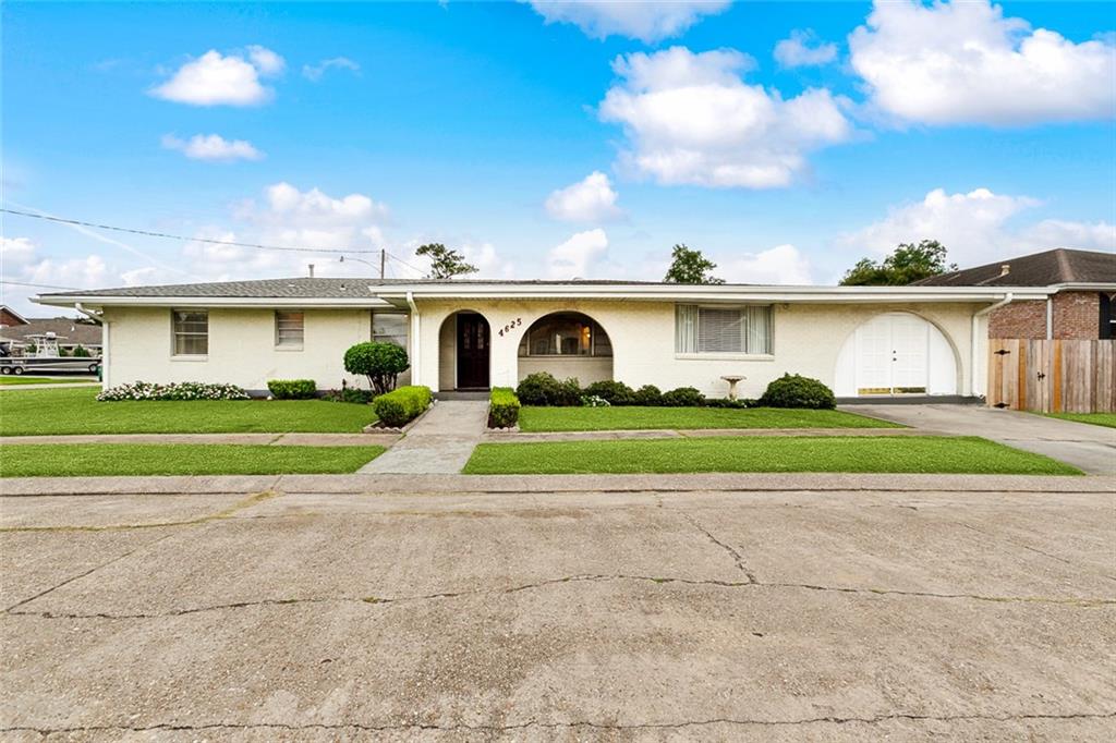 Single family home for sale at 4625 Reich St, Metairie, LA 70002 | MLS# 2580417