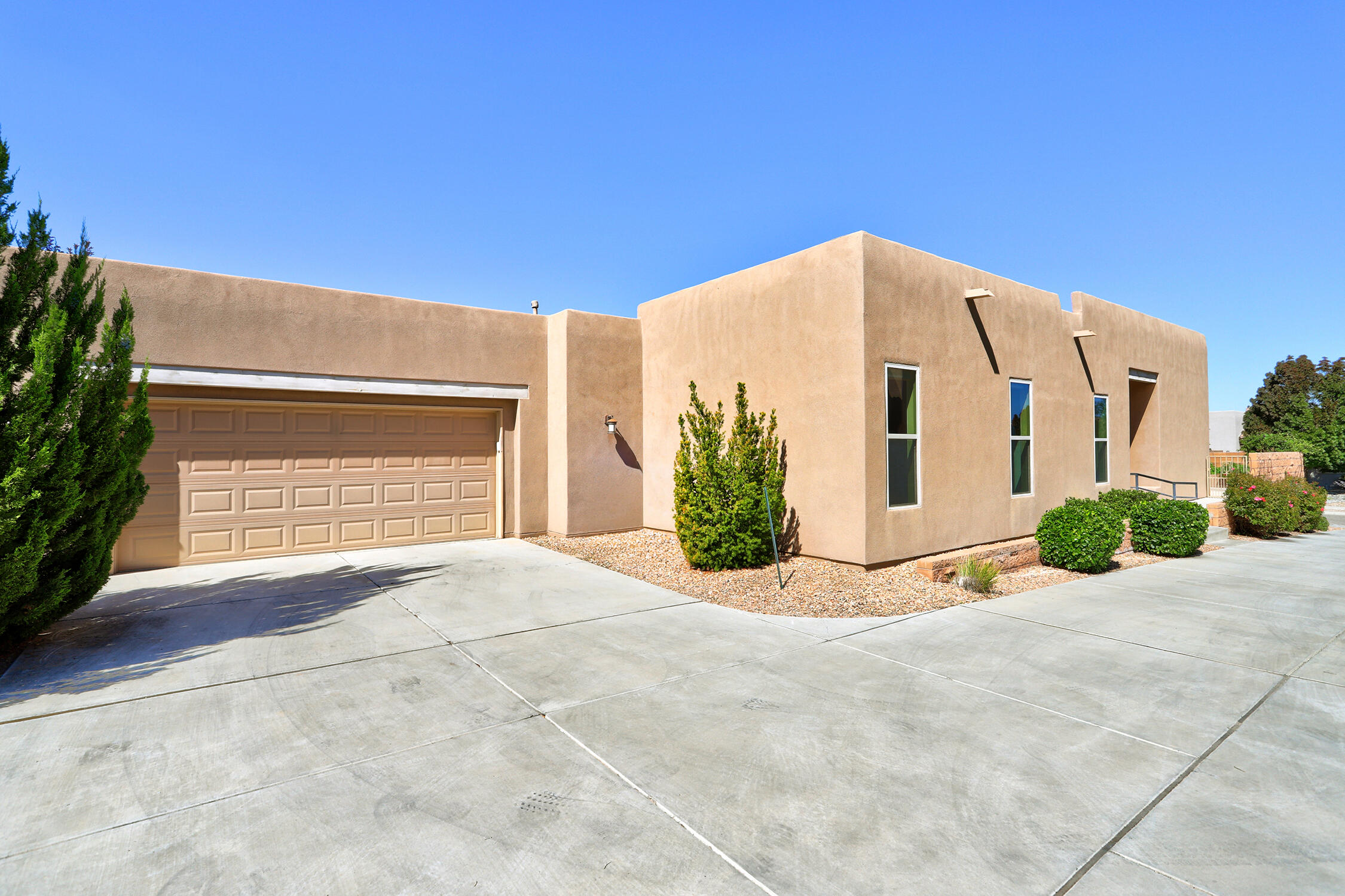 Photo 2 of Single family home for sale at 5320 Sacate Ave Nw, Albuquerque, NM 87120 | MLS# 1112062 | Listing updated on 2026-10-06