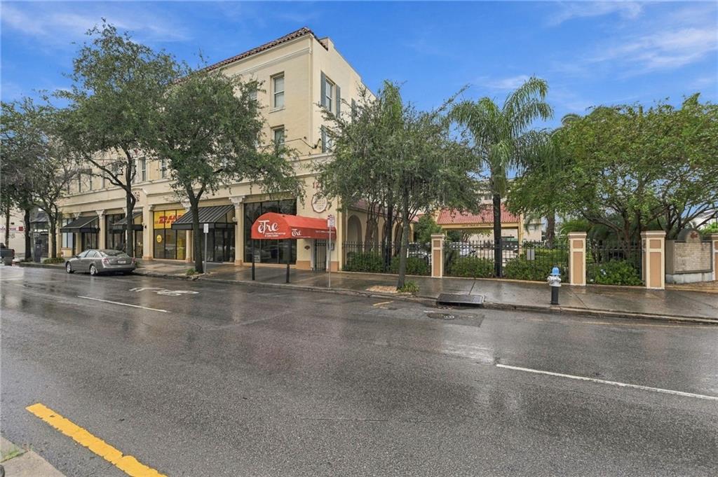 Photo 2 of Condo for sale at 1224 St Charles Ave #318, New Orleans, LA 70130 | MLS# 2580529 | Listing updated on 2026-10-07
