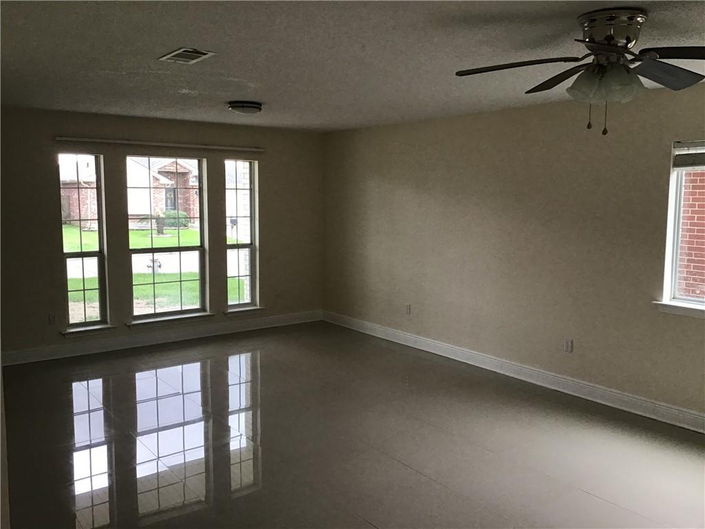 Photo 4 of Single family home for sale at 2313 Penndale Ln, Harvey, LA 70058 | MLS# 2580011 | Listing updated on 2026-10-07