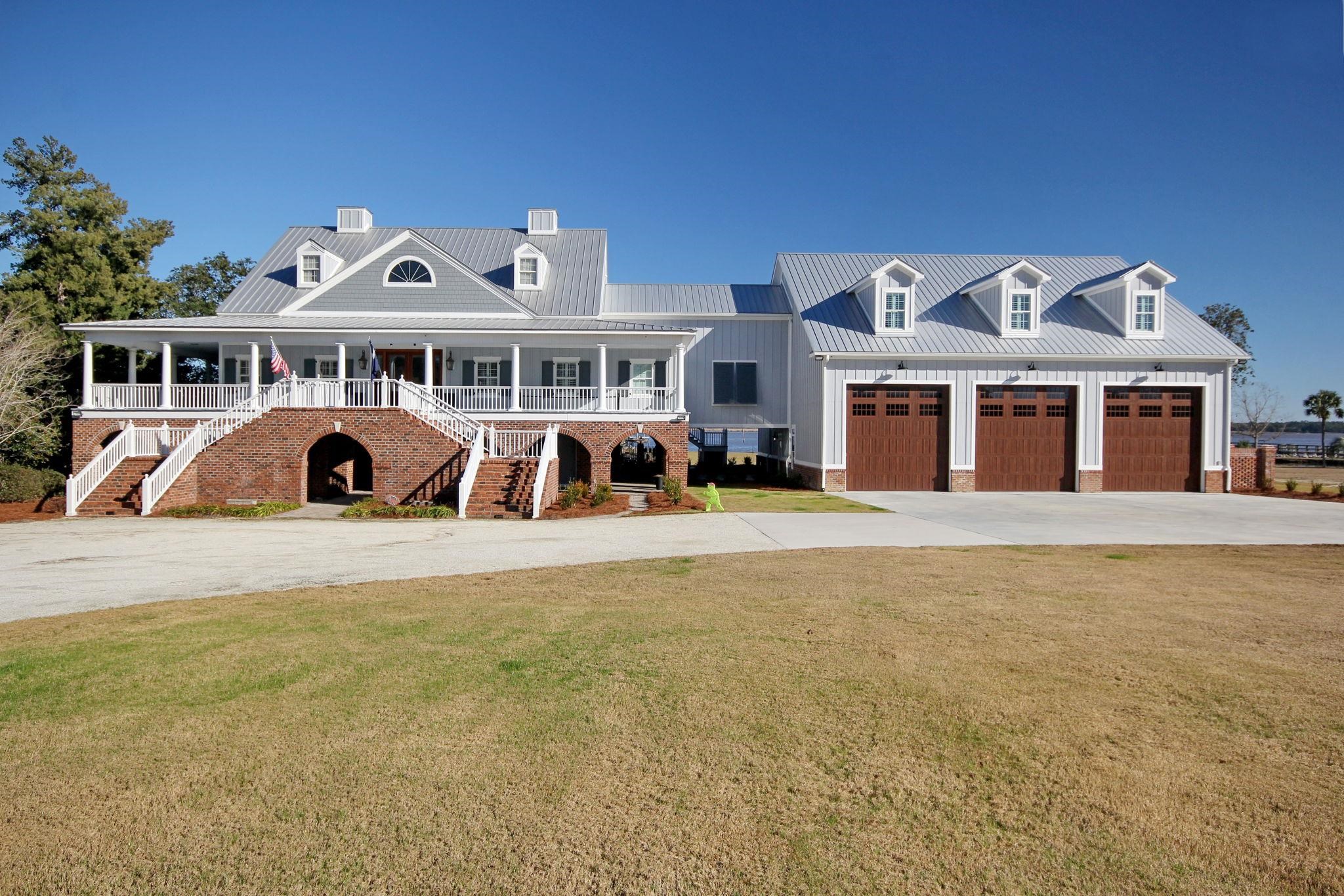 Single family home for sale at 2425 S Bay St, Georgetown, SC 29440 | MLS# 2624659