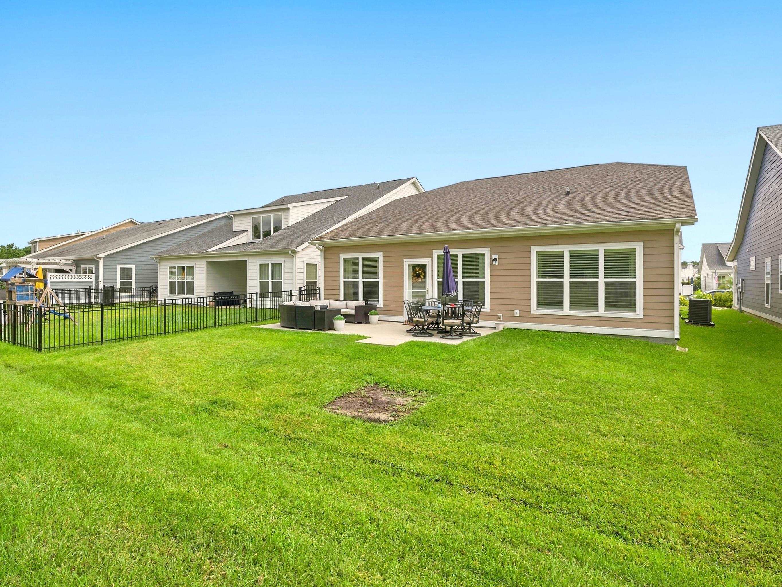 2624667 | Photo 52