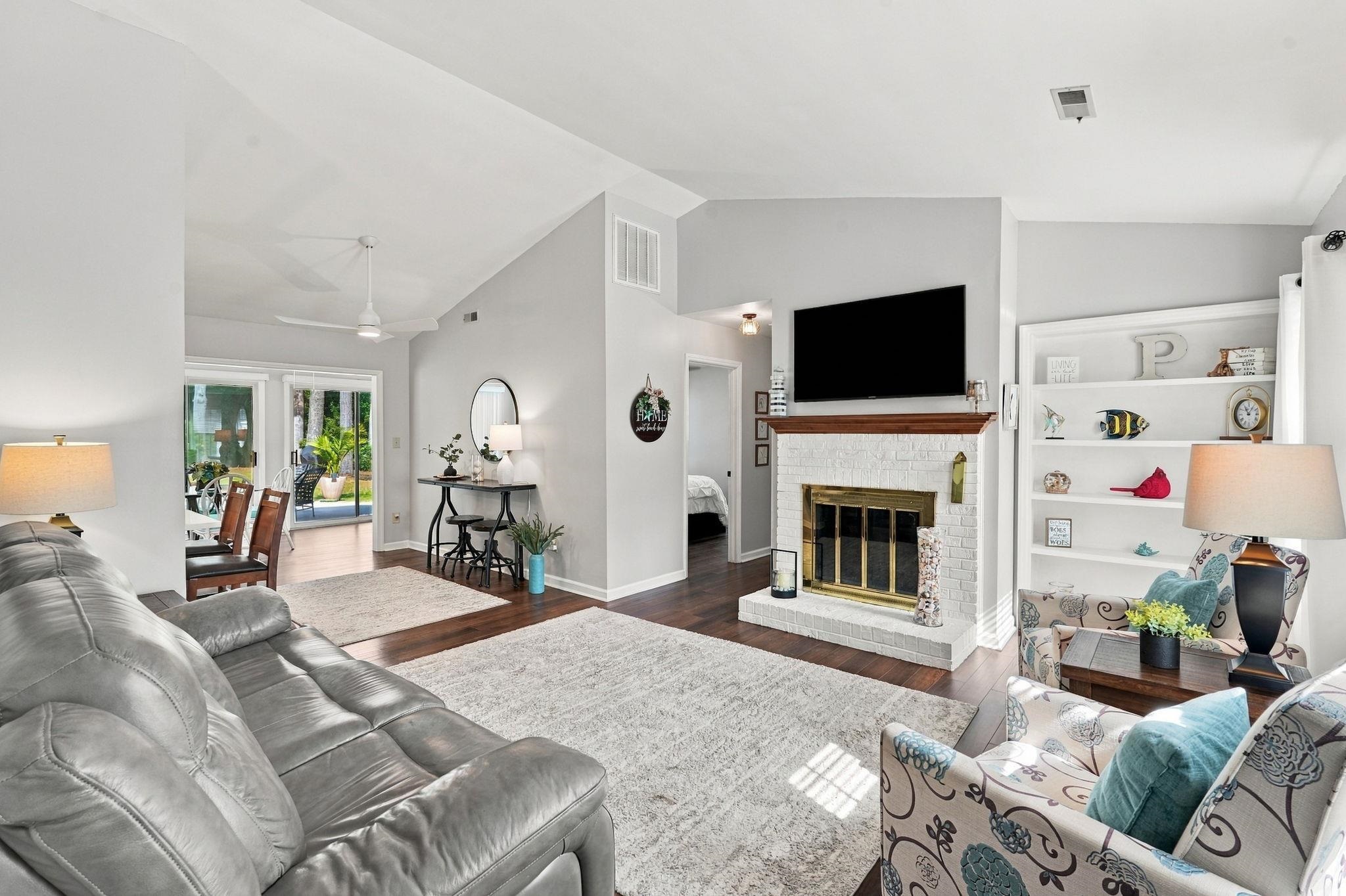 Photo 2 of Single family home for sale at 135 Wood Lake Dr, Murrells Inlet, SC 29576 | MLS# 2624679 | Listing updated on 2026-10-07