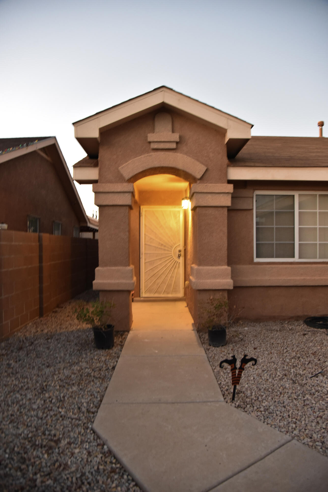 Photo 1 of Single family home for sale at 7619 Greywolf Rd SW, Albuquerque, NM 87121 | MLS# 1112163 | Listing updated on 2026-10-09