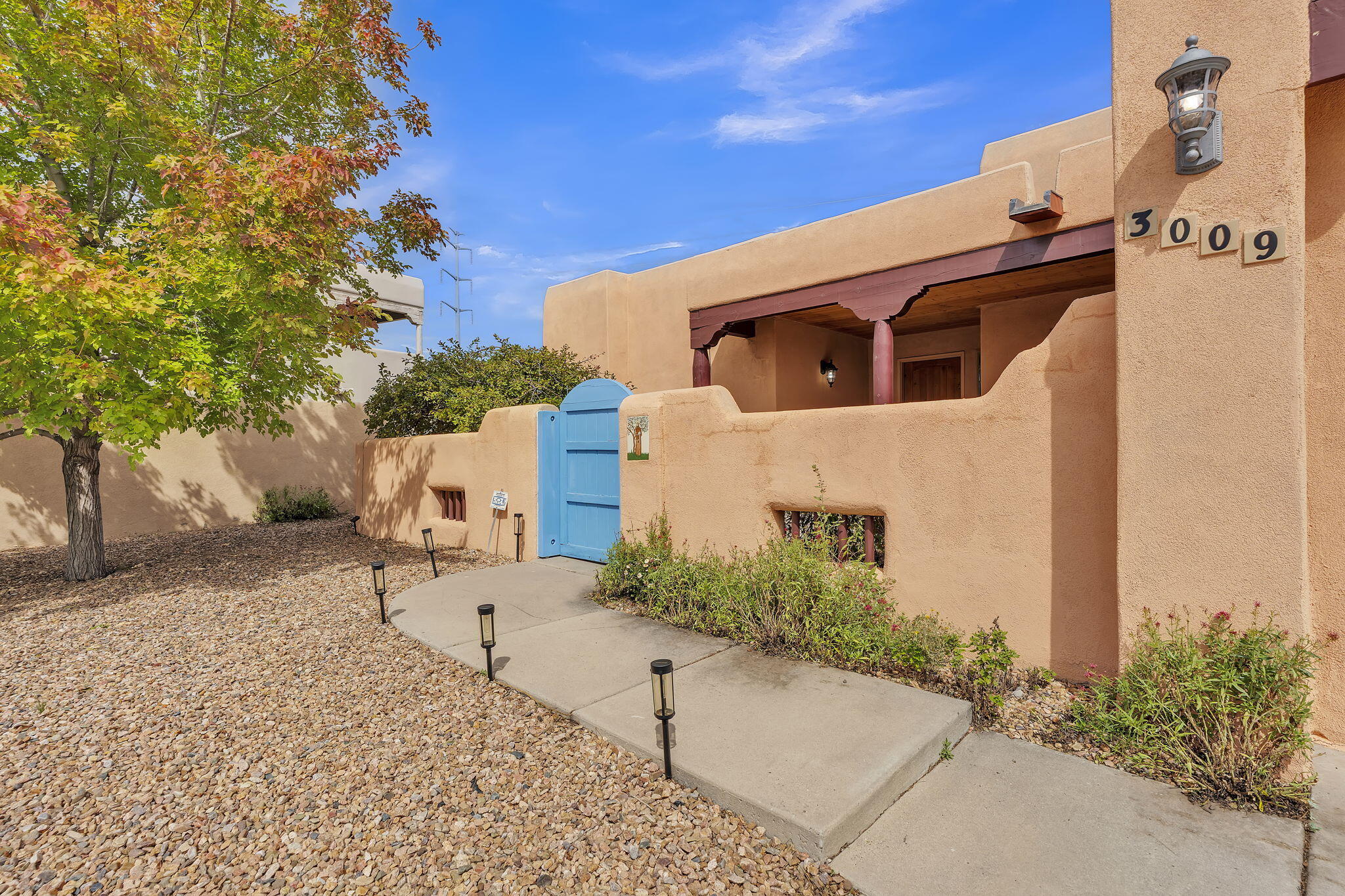 Photo 2 of Single family home for sale at 3009 Pueblo Grande, Santa Fe, NM 87507 | MLS# 1112189 | Listing updated on 2026-10-11