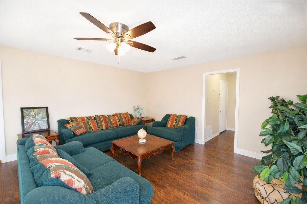 Photo 4 of Single family home for sale at 2329 Litchwood Ln, Harvey, LA 70058 | MLS# 2580920 | Listing updated on 2026-10-09