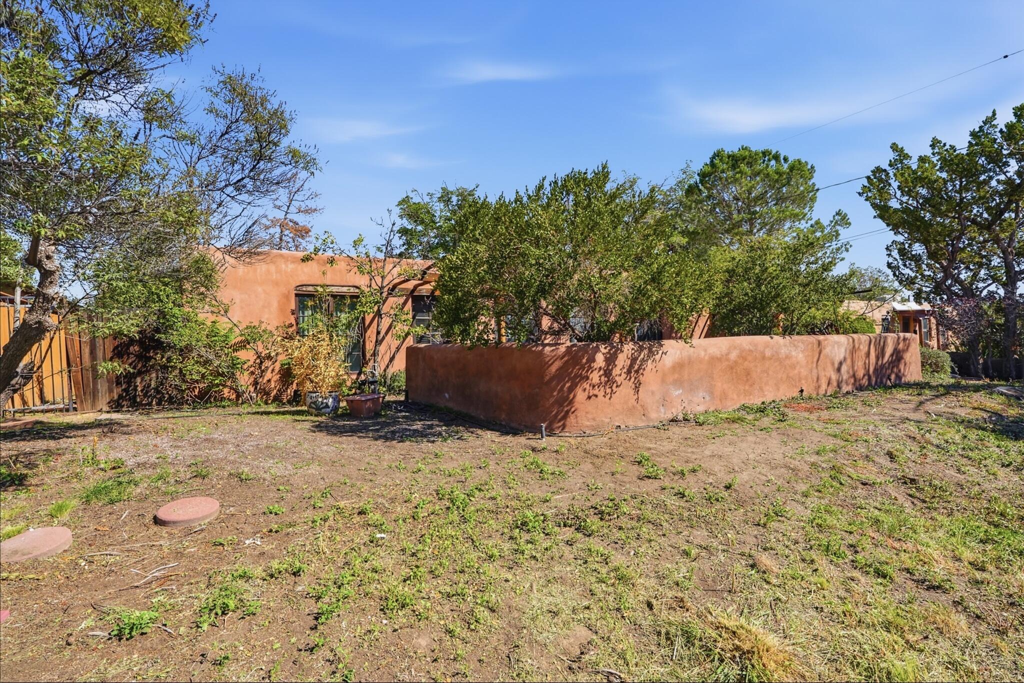 Photo 3 of Single family home for sale at 2821 Rio Vista Ct SW, Albuquerque, NM 87105 | MLS# 1112242 | Listing updated on 2026-10-10