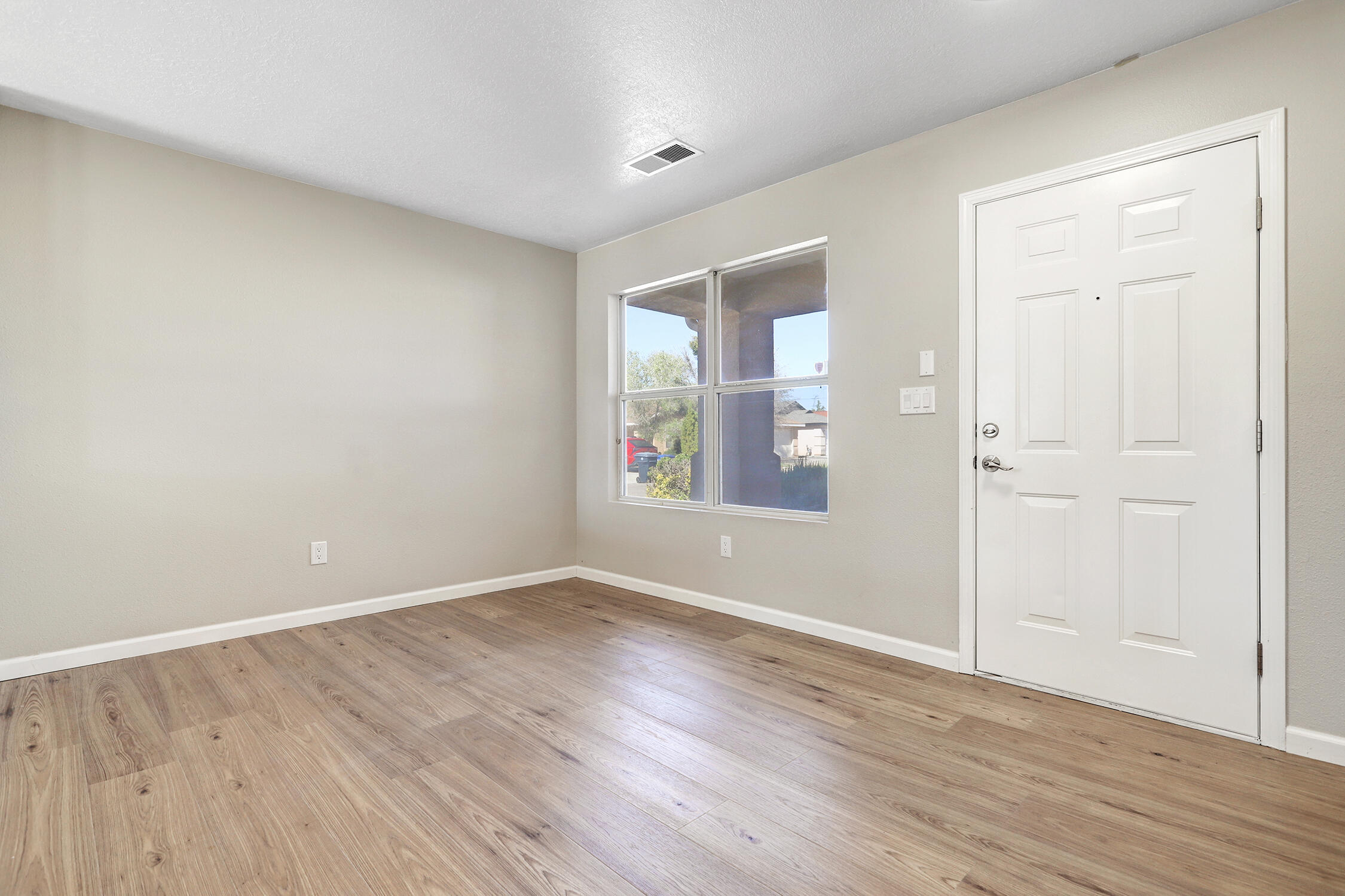 Photo 3 of Single family home for sale at 7928 Stephan Rd SW, Albuquerque, NM 87121 | MLS# 1112266 | Listing updated on 2026-10-09