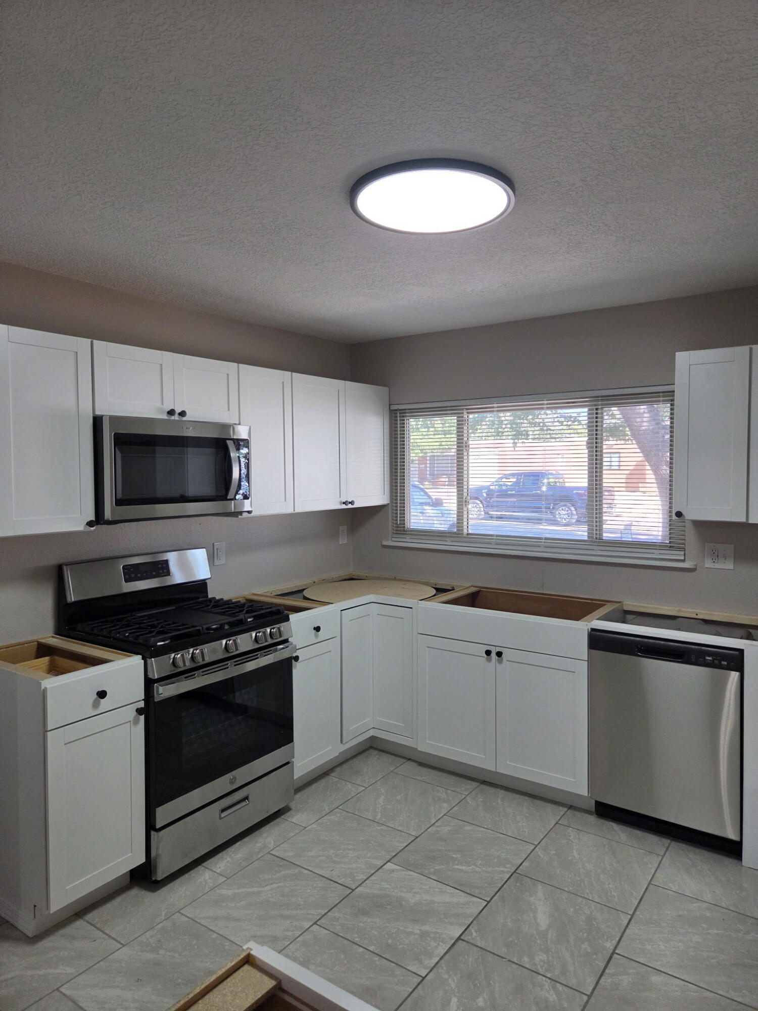 Photo 3 of Single family home for sale at 1705 Utah St NE, Albuquerque, NM 87110 | MLS# 1112316 | Listing updated on 2026-10-10