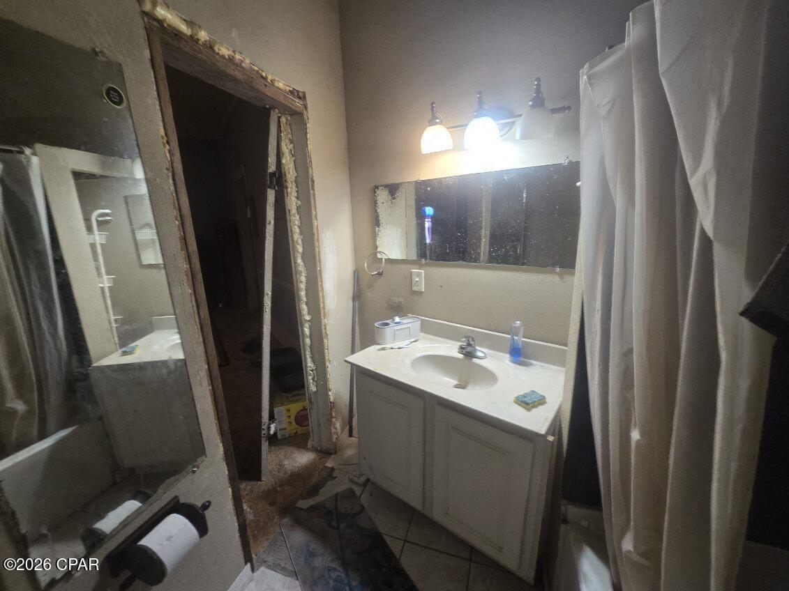 Photo 3 of Single family home for sale at 302 E Nebraska Ave, Bonifay, FL 32425 | MLS# 796448 | Listing updated on 2026-10-10