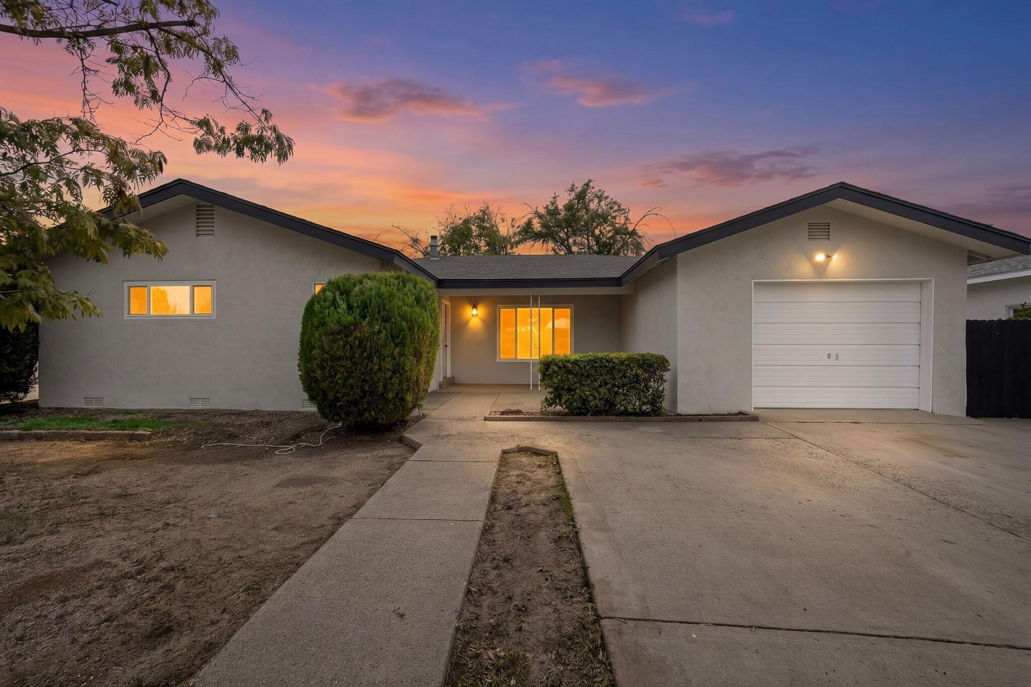 Single family home for sale at 4016 Ponderosa Ave NE, Albuquerque, NM 87110 | MLS# 1112331