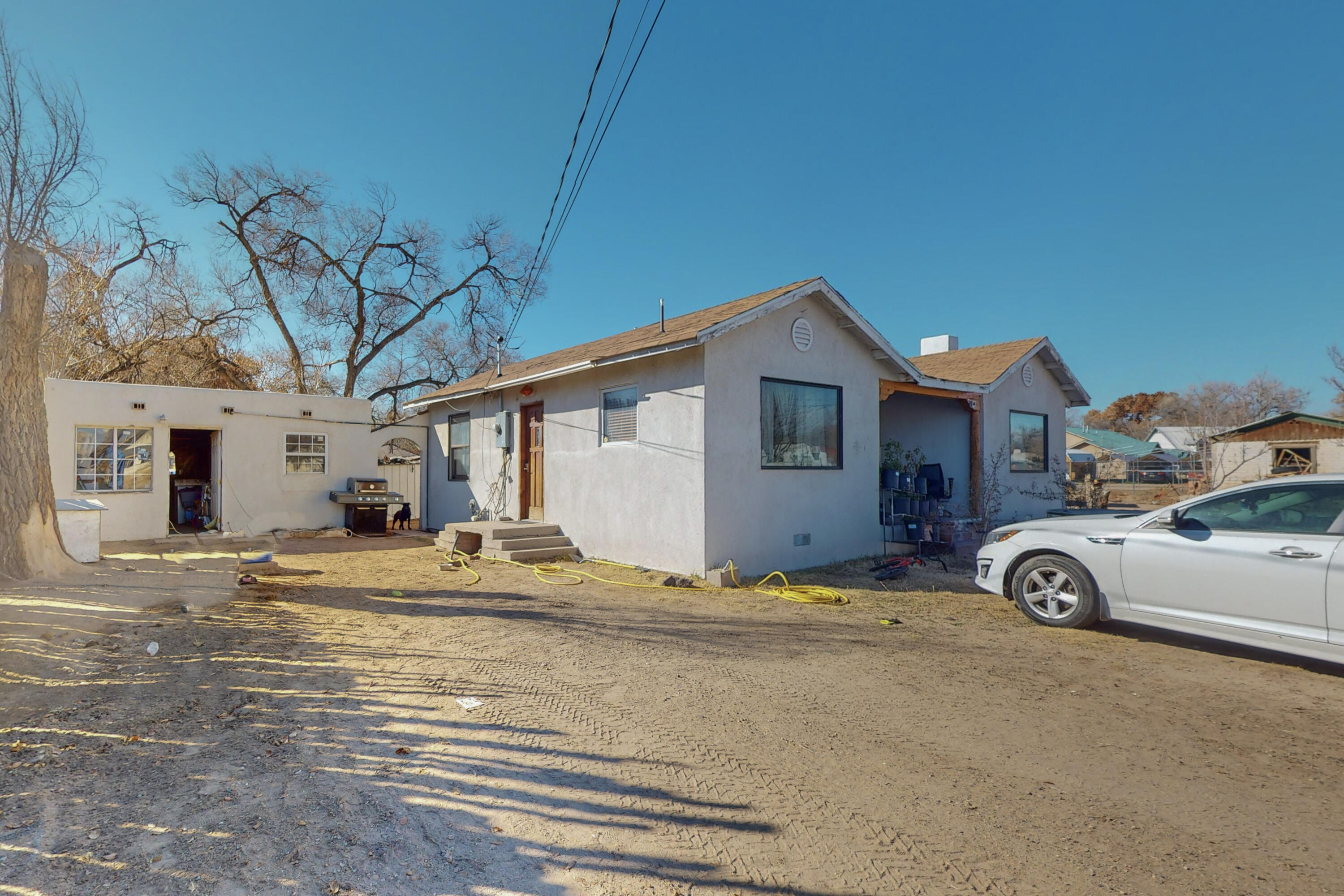 Photo 1 of Single family home for sale at 847 Gatewood Ave SW, Albuquerque, NM 87105 | MLS# 1112369 | Listing updated on 2026-10-14