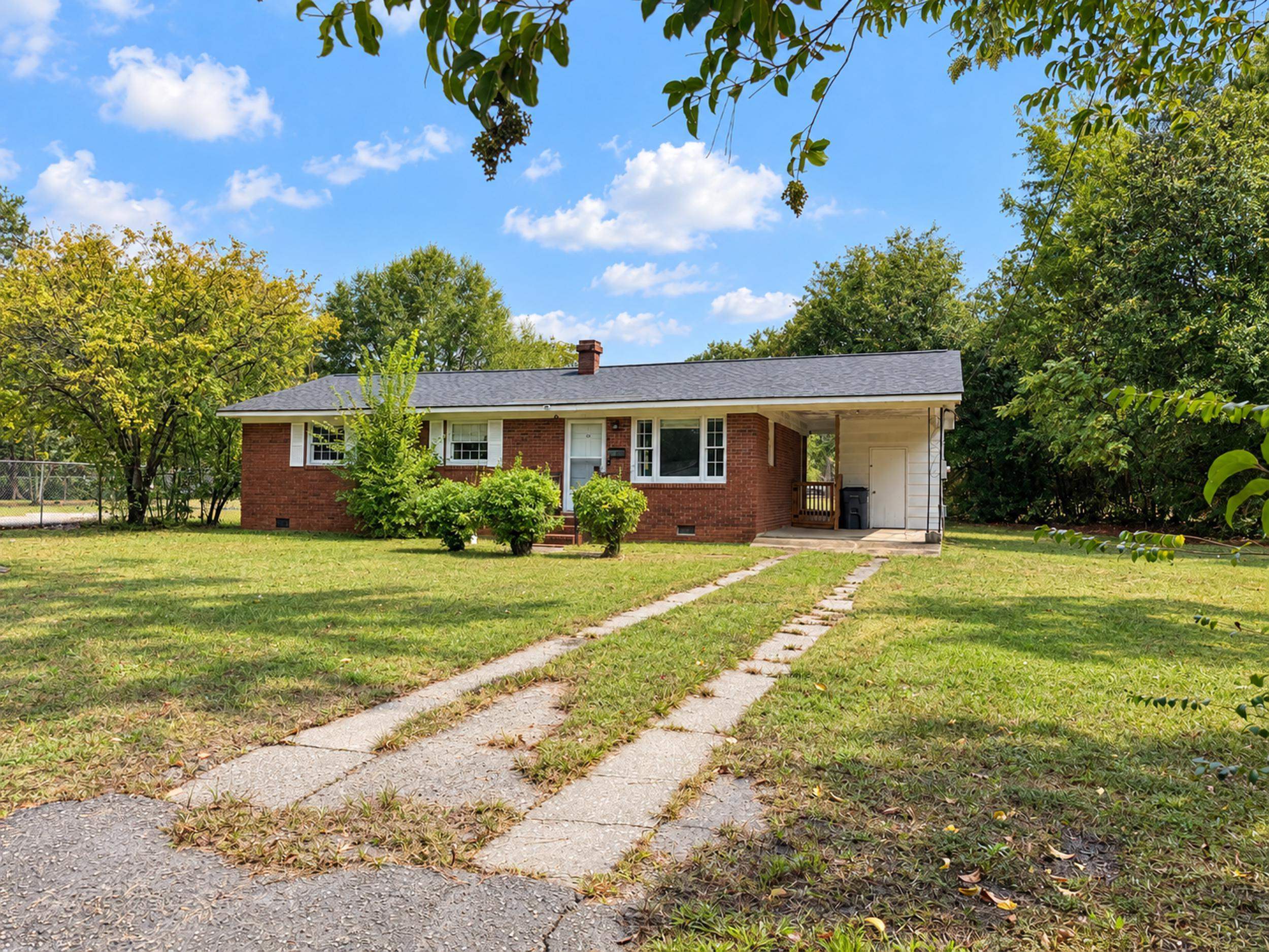 Photo 3 of Single family home for sale at 120 Pee Dee Cir, Marion, SC 29571 | MLS# 2625198 | Listing updated on 2026-10-19