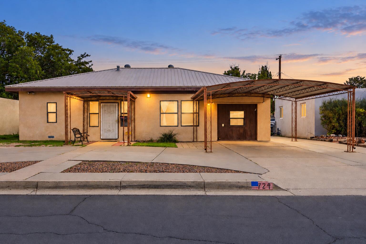Single family home for sale at 724 Arizona St SE, Albuquerque, NM 87108 | MLS# 1112478