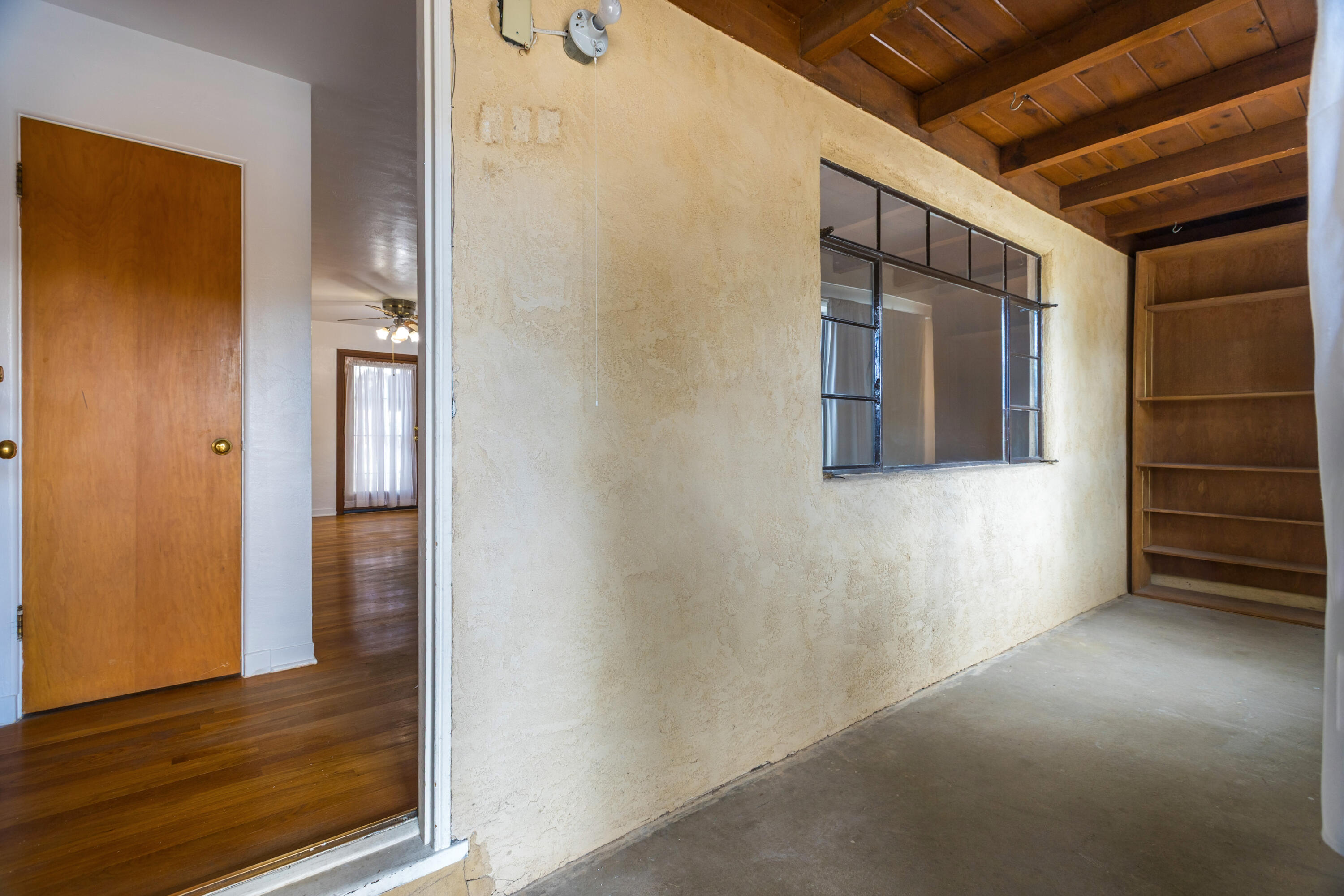 Photo 1 of Single family home for sale at 724 Arizona St SE, Albuquerque, NM 87108 | MLS# 1112478 | Listing updated on 2026-10-14