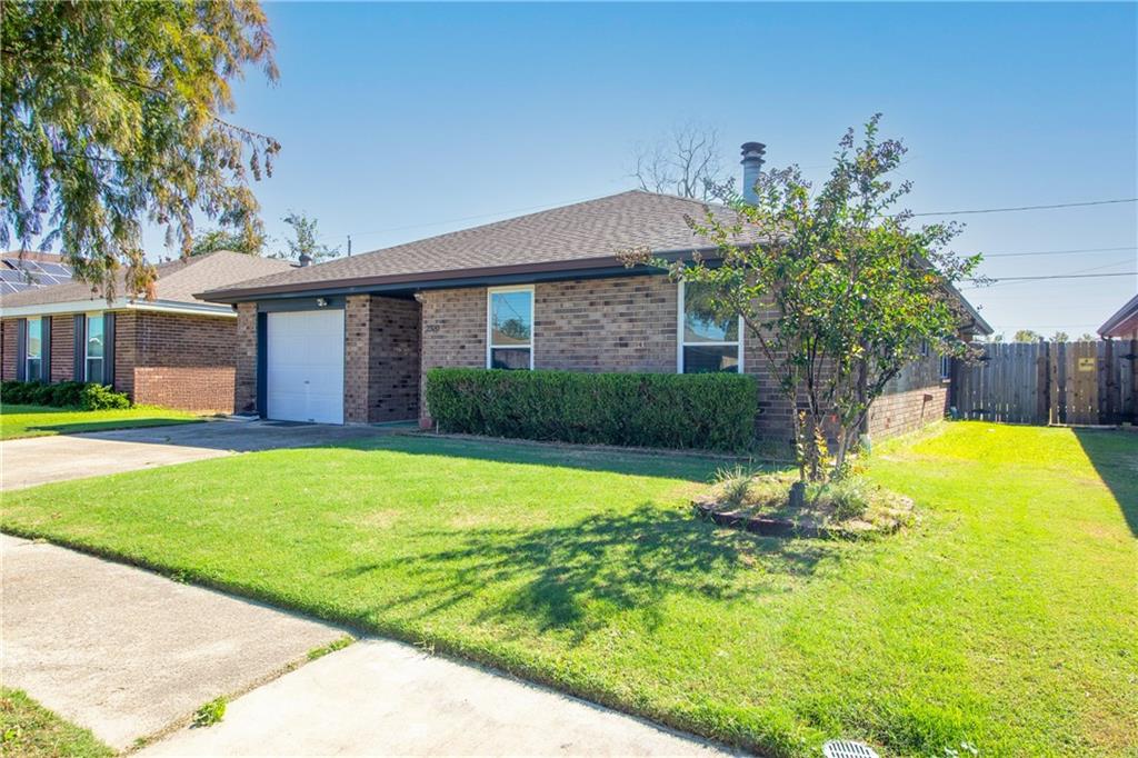 Photo 2 of Single family home for sale at 2320 Williamsburg Dr, La Place, LA 70068 | MLS# 2581587 | Listing updated on 2026-10-14