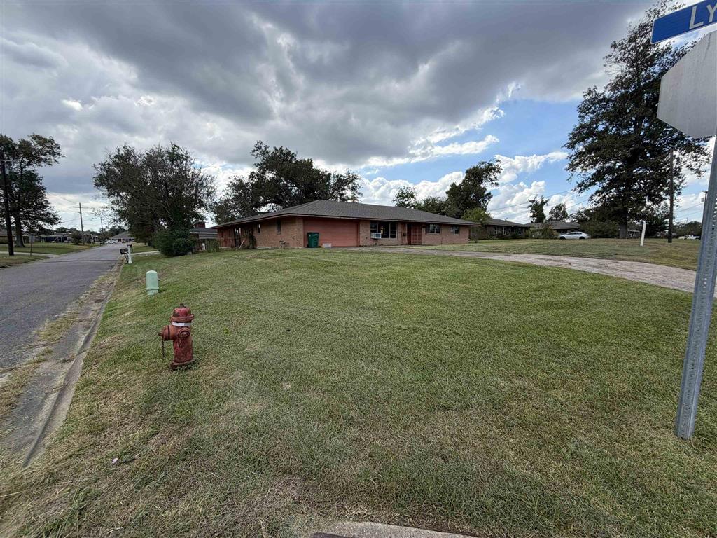 301 Marilyn Drive — photo 3
