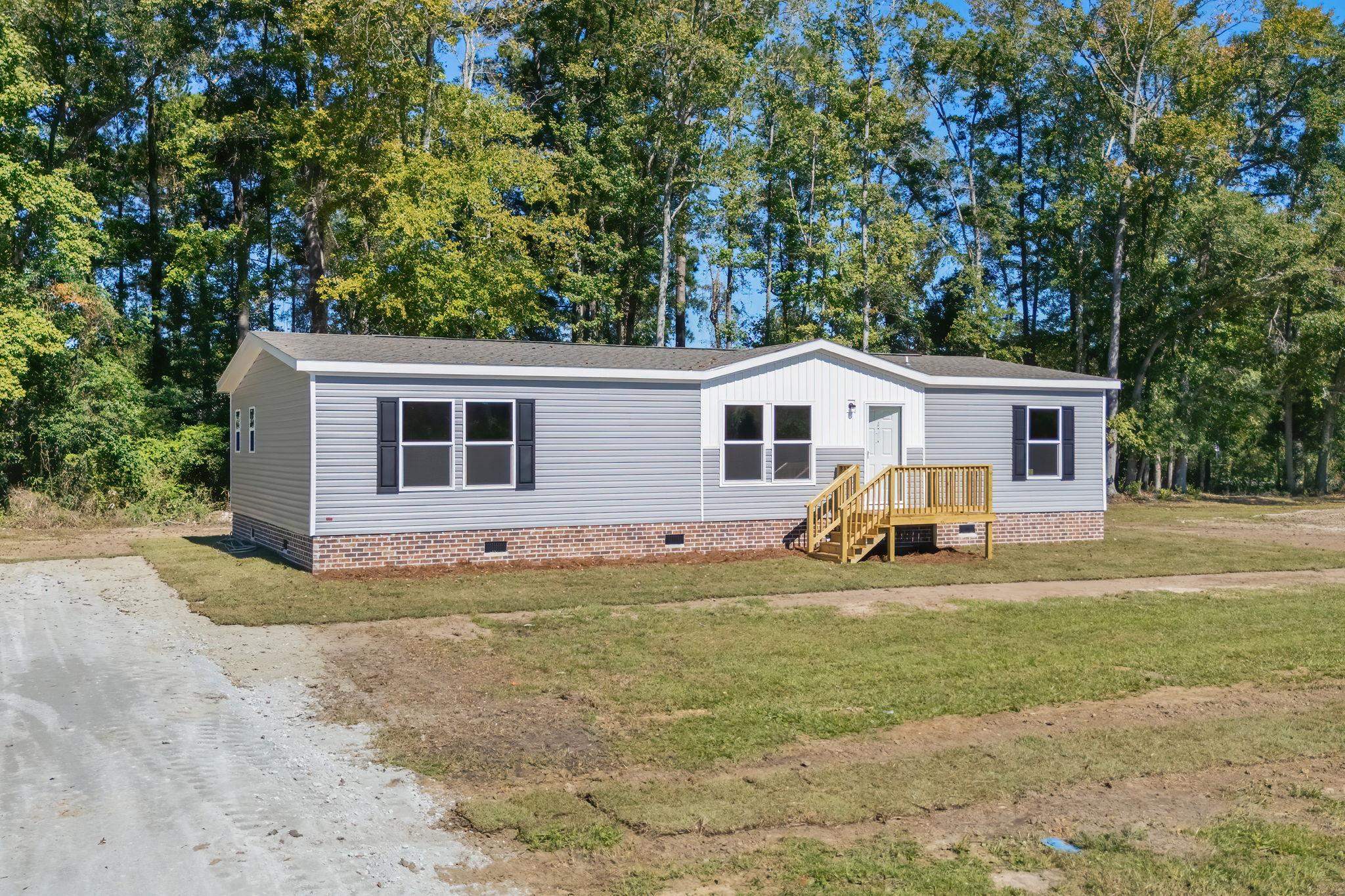 Photo 2 of Manufactured home for sale at 660 Highway 548, Conway, SC 29527 | MLS# 2625753 | Listing updated on 2026-10-23