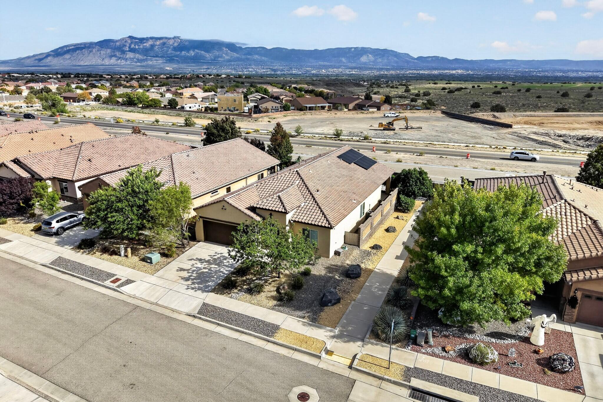 Photo 4 of Single family home for sale at 9504 Stone Ridge Dr NW, Albuquerque, NM 87114 | MLS# 1112912 | Listing updated on 2026-10-22