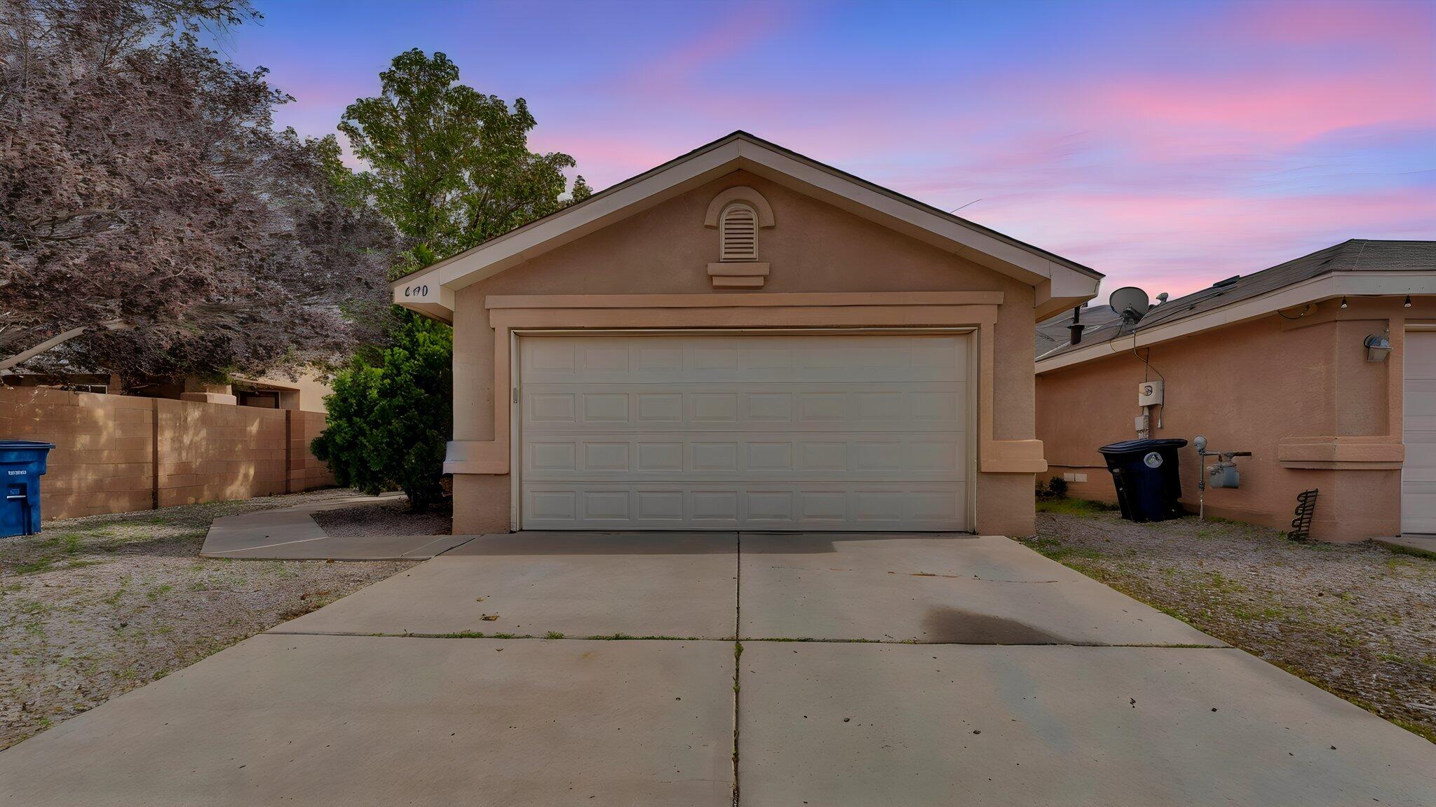 Photo 1 of Sale Pending at 640 Cottontail St SW, Albuquerque, NM 87121 | MLS# 1112980 | Listing updated on 2026-10-28