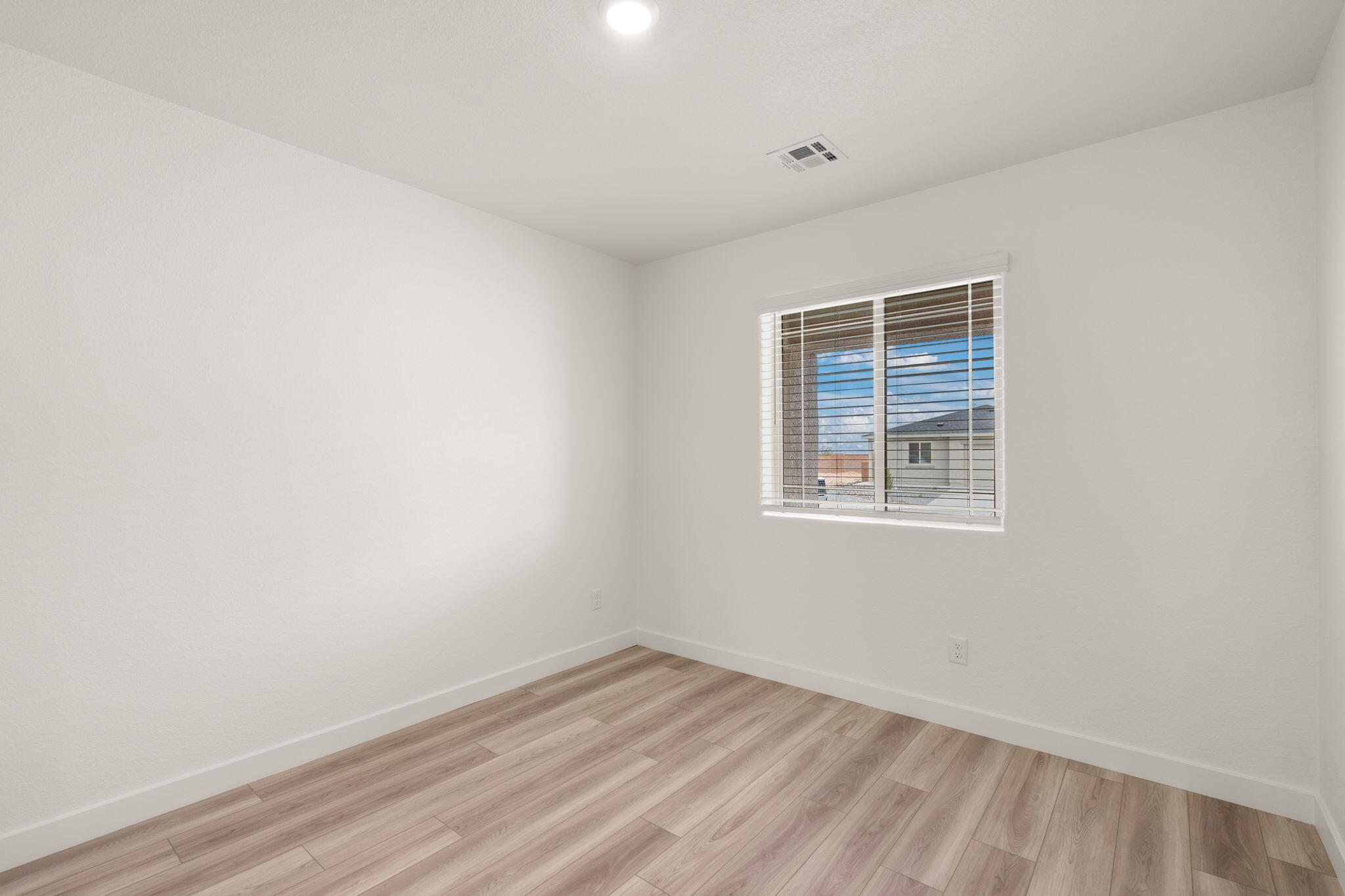 Photo 2 of Single family home for sale at 1512 Rawhide Loop NE, Rio Rancho, NM 87144 | MLS# 1112982 | Listing updated on 2026-10-23