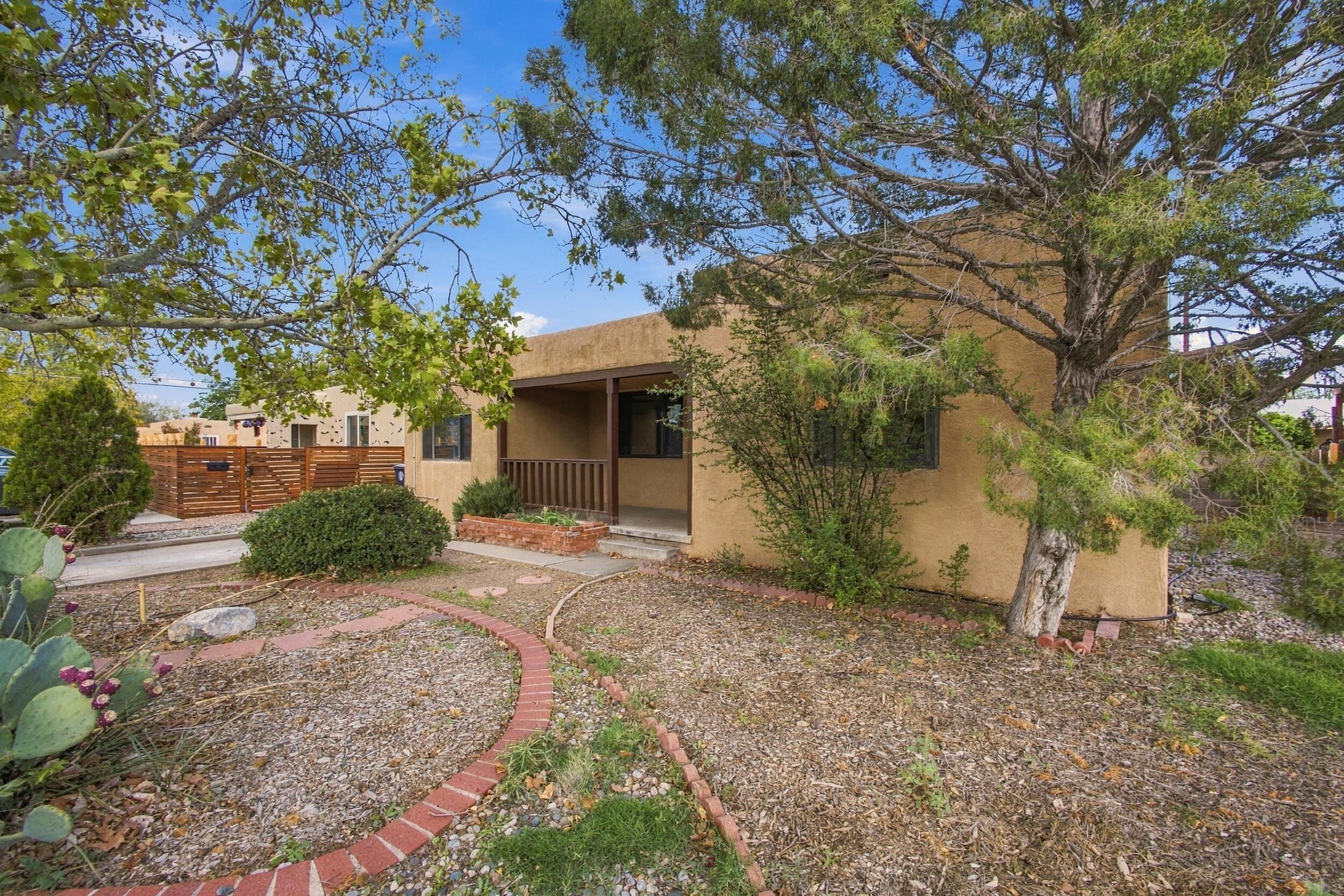 Photo 3 of Single family home for sale at 218 Quincy St Ne, Albuquerque, NM 87108 | MLS# 1113022 | Listing updated on 2026-10-23