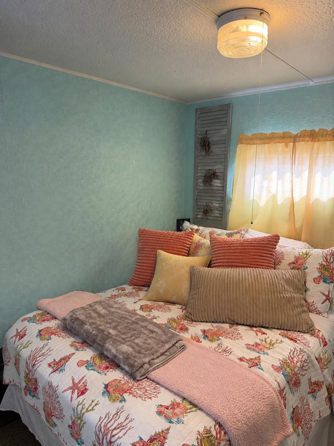 Photo 3 of Manufactured home for sale at 804 39th Avenue S, North Myrtle Beach, SC 29582 | MLS# 2626024 | Listing updated on 2026-10-24