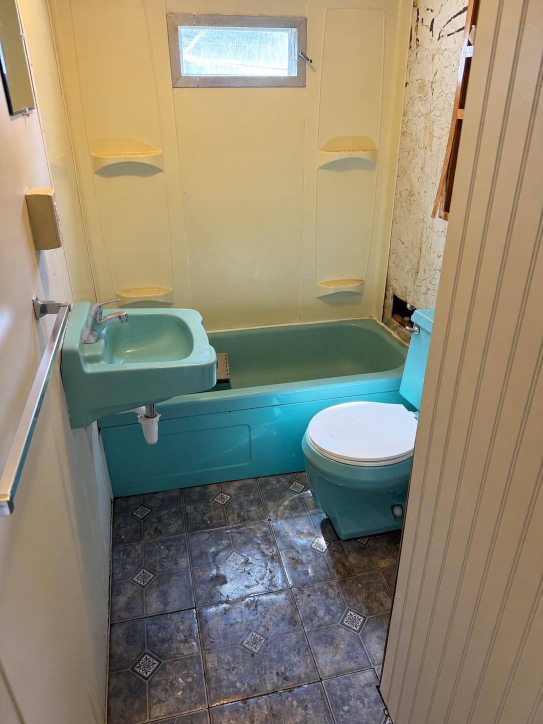 Photo 4 of Manufactured home for sale at 804 39th Avenue S, North Myrtle Beach, SC 29582 | MLS# 2626024 | Listing updated on 2026-10-24