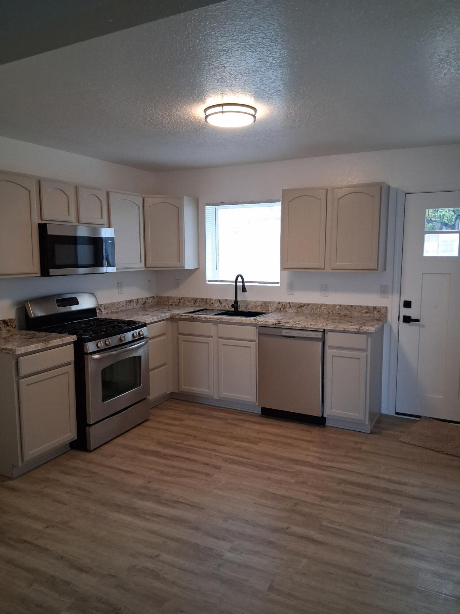 Photo 3 of Single family home for sale at 5748 Pinon Altos Rd NW, Albuquerque, NM 87114 | MLS# 1113051 | Listing updated on 2026-10-26