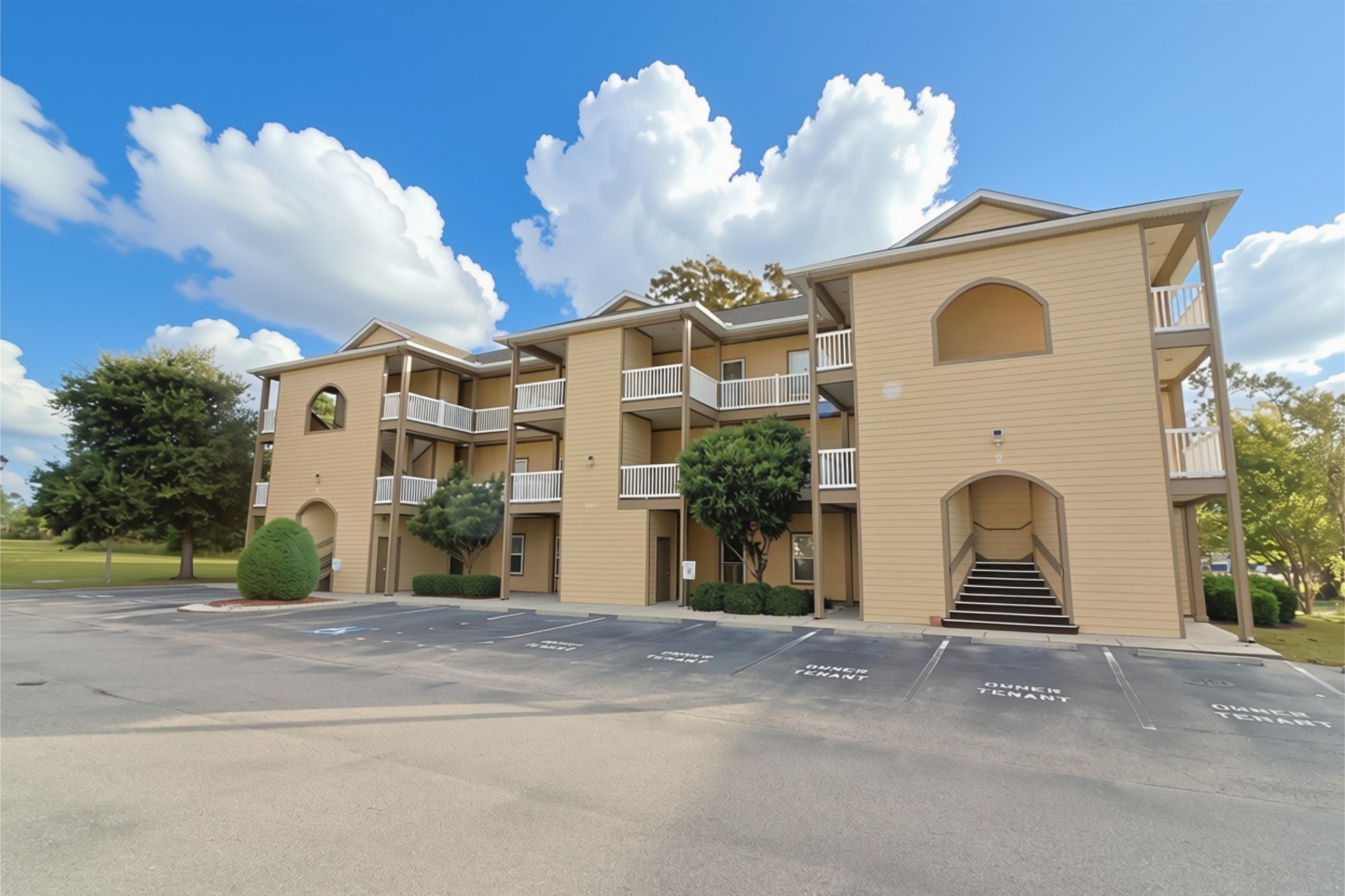 4104 Pinehurst Circle